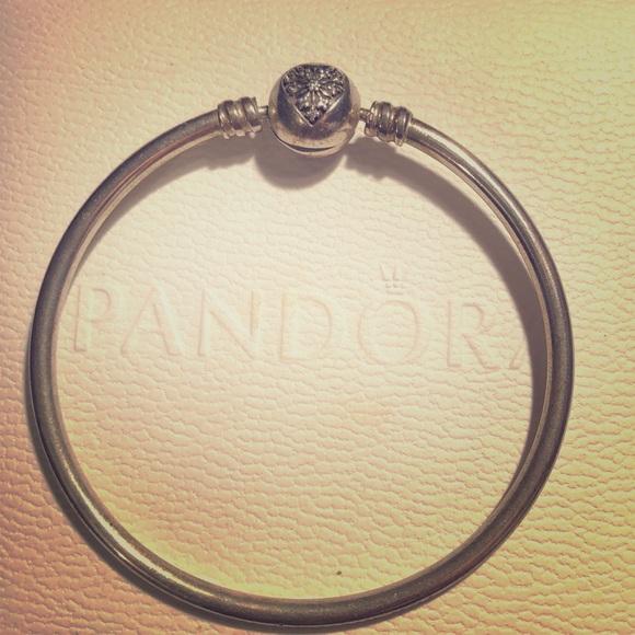 Pandora limited edition bracelet - Picture 1 of 1